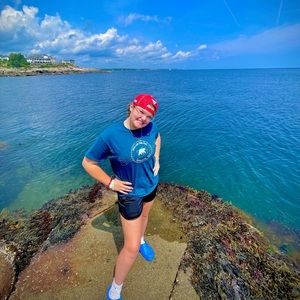 Meet your Posher, Ava